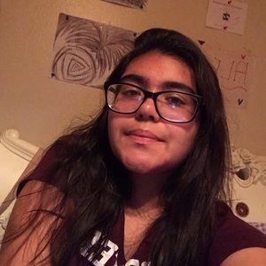 Meet your Posher, Alexandra